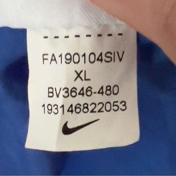 Nike XL windbreaker jacket - Picture 11 of 12
